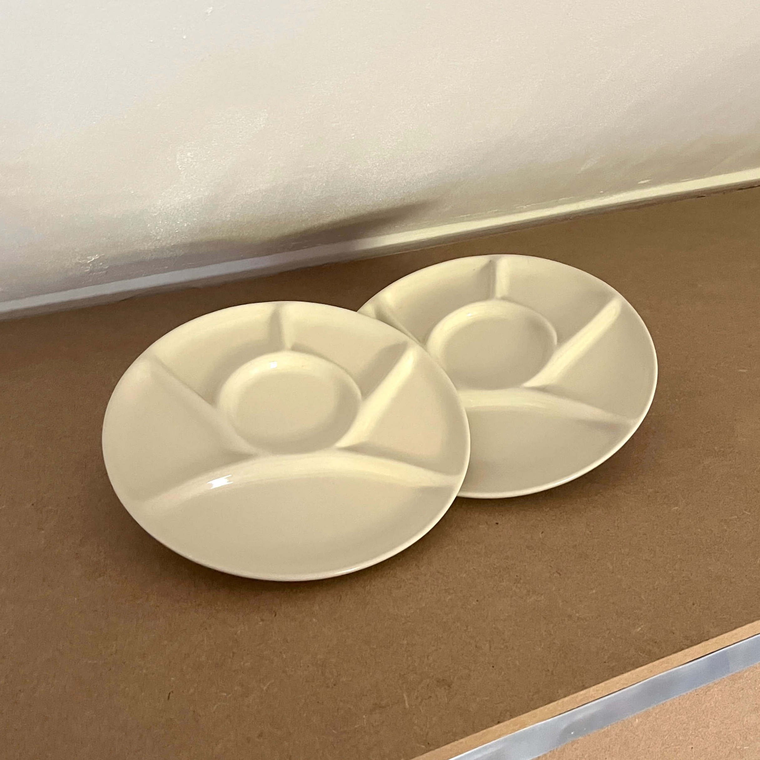 Set de 2 platos de raciones de cerámica